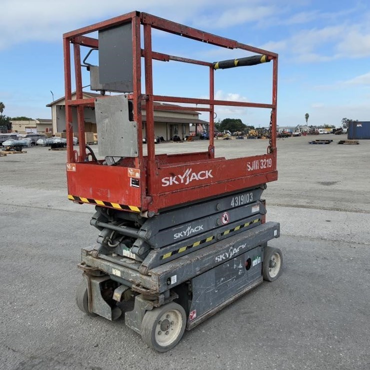 Skyjack SJ-3219 Scissor Lift