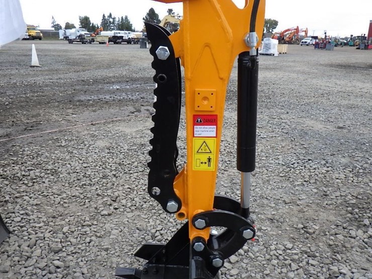 2025-vicsec-vc13-hydraulic-excavator-image-13