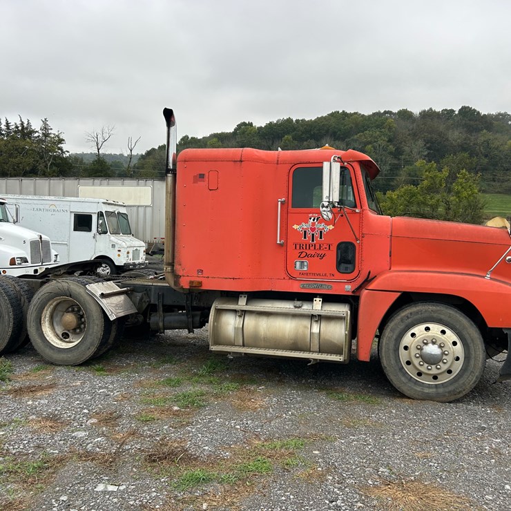 1995 FREIGHTLINER FLD120