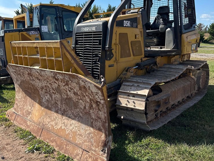 2015-caterpillar-d5k2-lgp-image-1