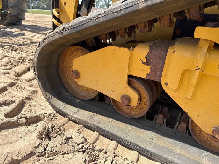 caterpillar-249d3-image-10
