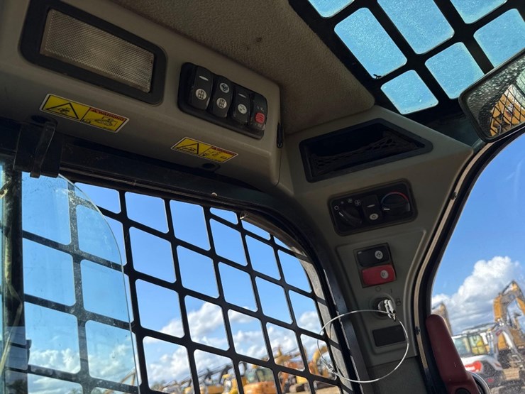 2019-caterpillar-299d2-image-23