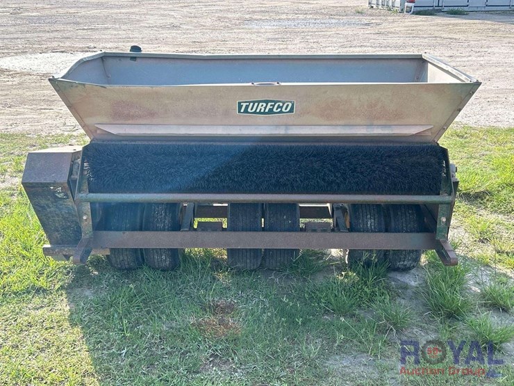 2010-turfco-mete-r-matic-iii-pull-behind-top-dresser-image-17