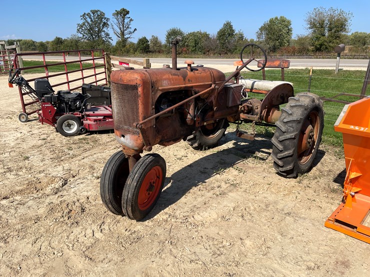 #1889-•-1957-allis-chalmers-c-tractor-image-1