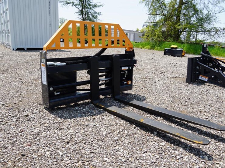 #2516-•-new!-wolverine-pallet-fork-hydraulic-adjustable-image-1