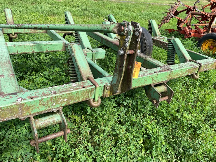 john-deere-11-image-4