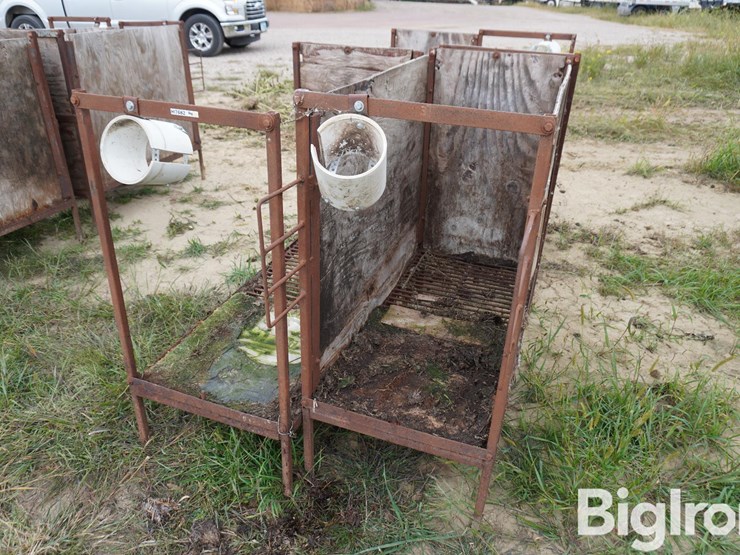 raised-calf-crates-image-1