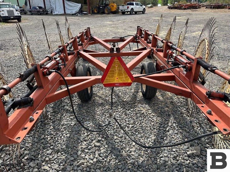 hesston-3980-image-25