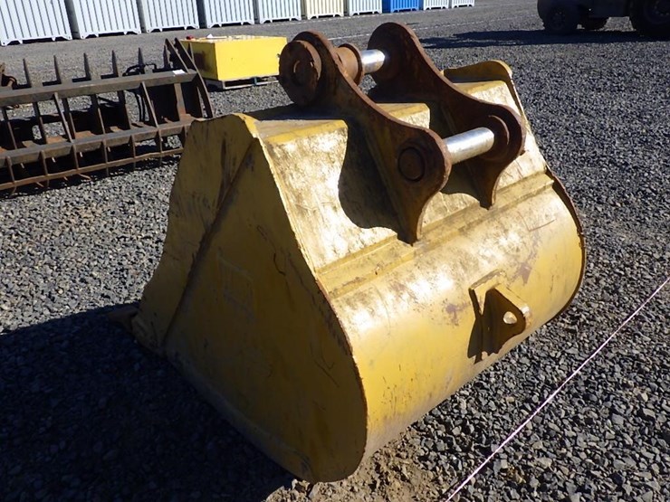 cat-excavator-bucket-42"/attachment-image-3