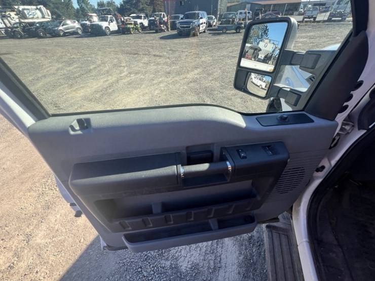 2012-ford-f350-image-31