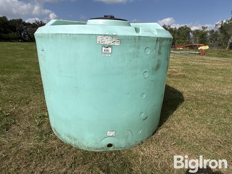green-1500-gallon-liquid-tank-image-2