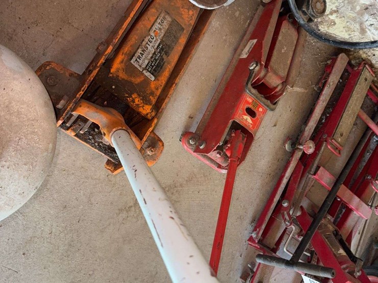2-1/4-ton-floor-jack-image-7