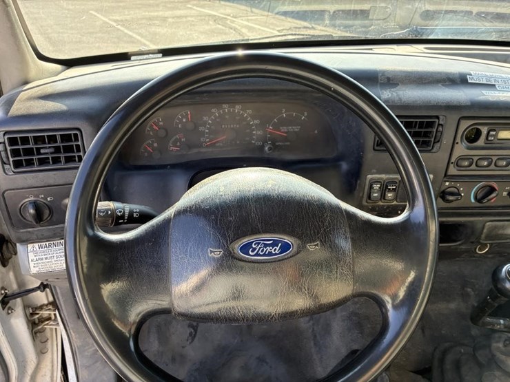 2010-ford-f650-image-15