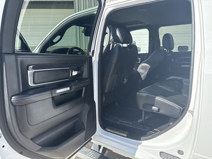 2018-dodge-ram-2500-image-24