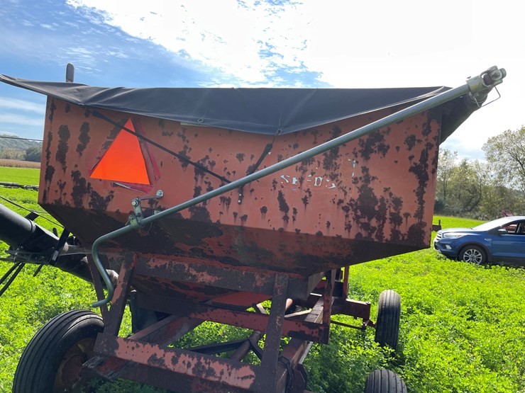 #4457-•-gravity-cart-with-3'-auger-image-9