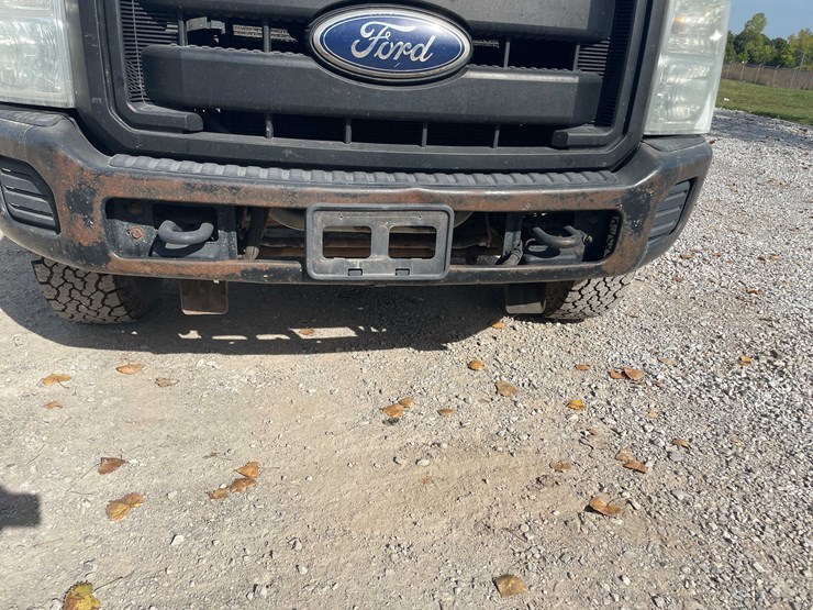 2011-ford-f250-xl-image-35