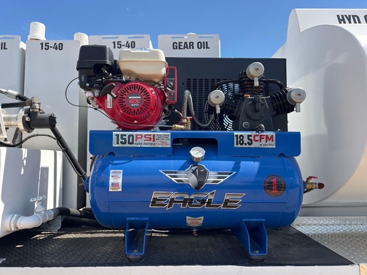 2012-peterbilt-pb348-fuel-&-lube-truck-image-29