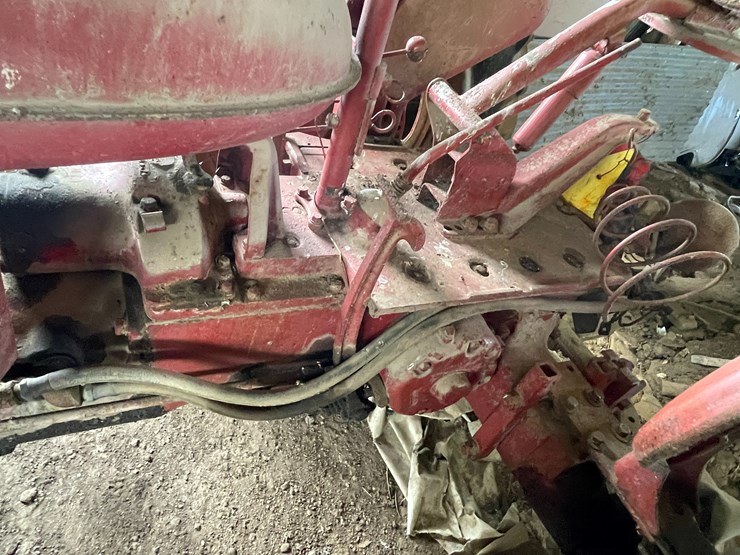 #4484-•-mccormick-super-h-tractor-image-24