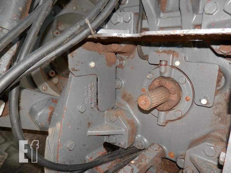 2015-massey-ferguson-8732-image-37