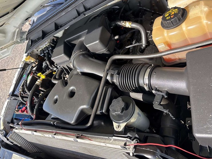 2011-ford-f350-image-16