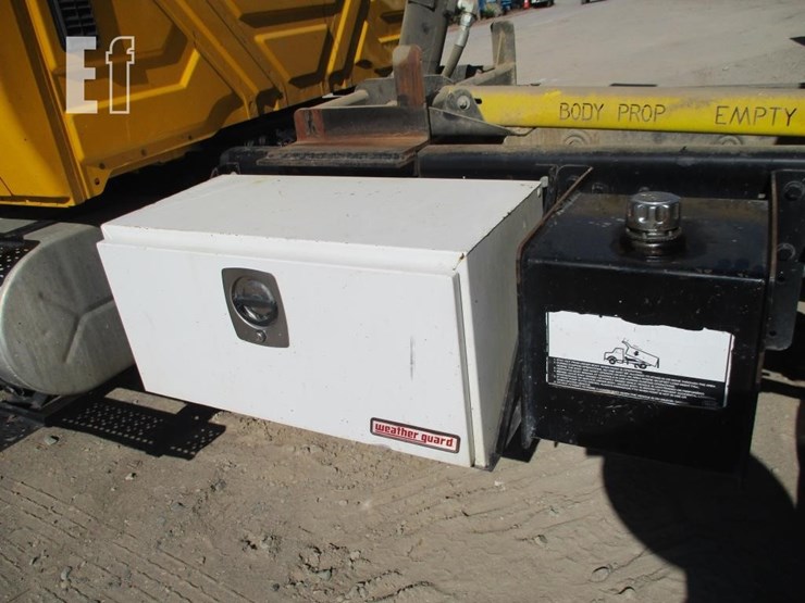 2011-international-durastar-4300-image-19