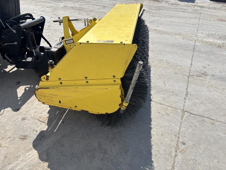 john-deere-1025-image-33