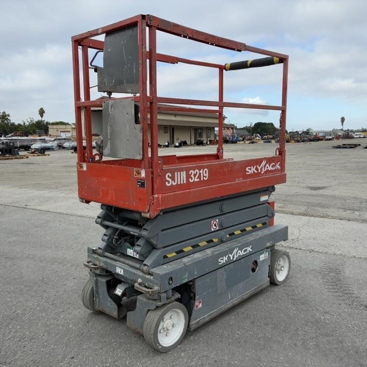 Skyjack SJ-3219 Scissor Lift