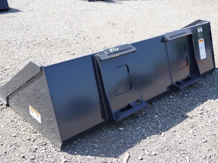 #2532-•-new-skid-steer-track-duty-bucket-attachment-image-3