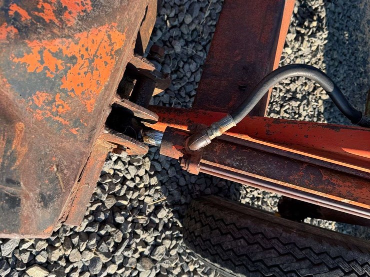 john-deere-630-image-11