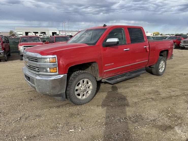 #2146-•-2015-chevrolet-silverado-2500hd-ltz-4x4-pickup-tru-image-1