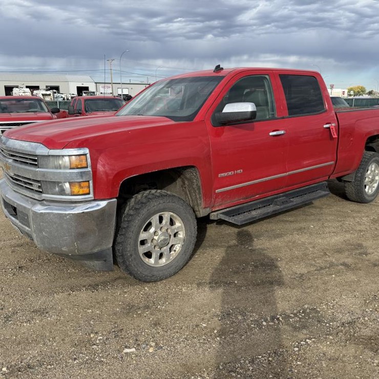 #2146 • 2015 Chevrolet Silverado 2500HD LTZ 4x4 Pickup Tru