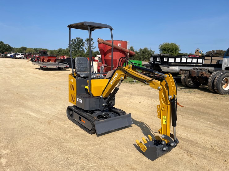 #208-•-new-rt12r-mini-excavator-image-7