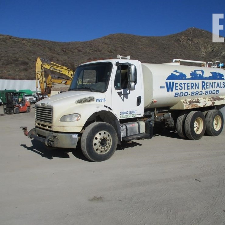 2012 FREIGHTLINER BUSINESS CLASS M2 106