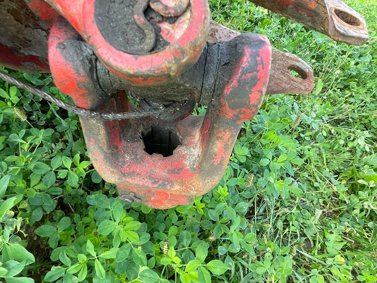 new-holland-355-image-11