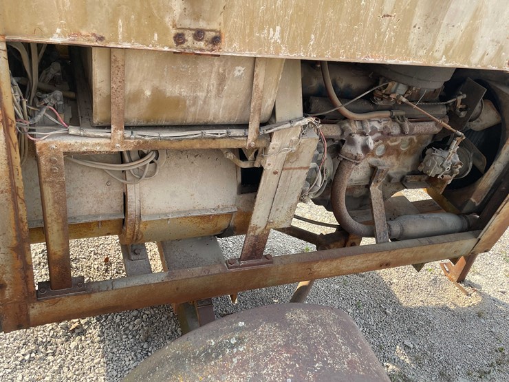 #8633-•-hobart-powerweld-303-welder-trailer-(maq)-image-33