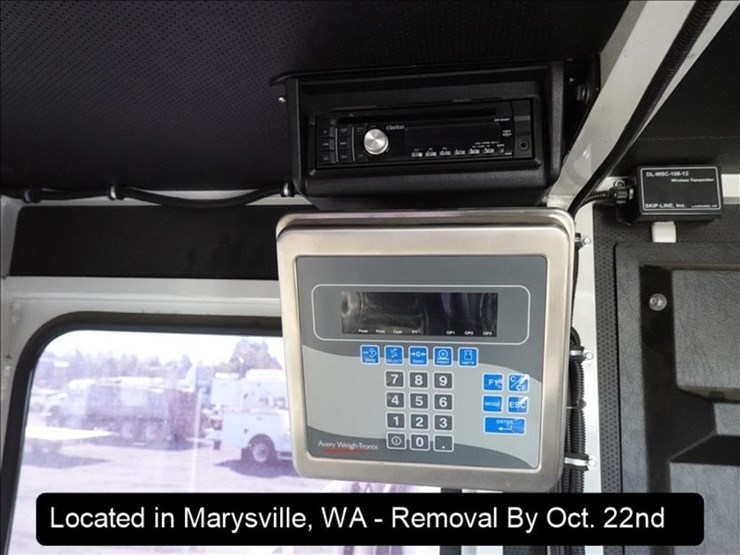 2009-peterbilt-pb320-image-14