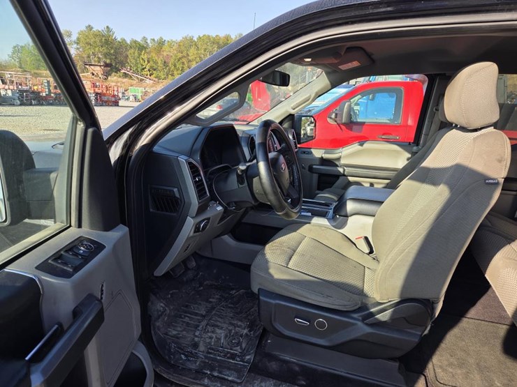 2017-ford-f150-image-37