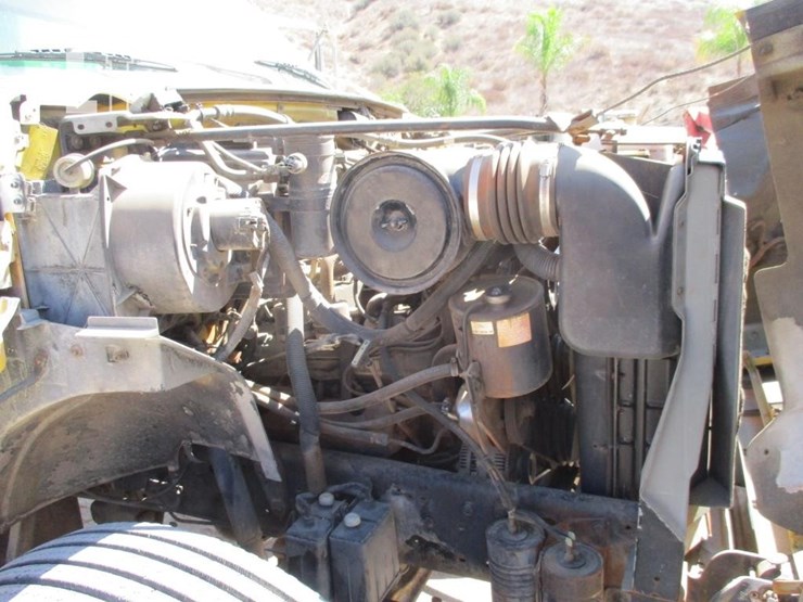 1995-ford-f700-image-5