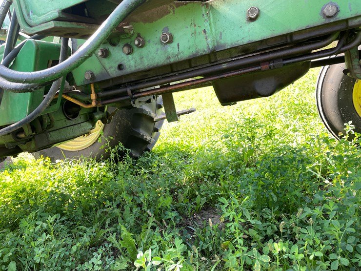 john-deere-2640-image-44
