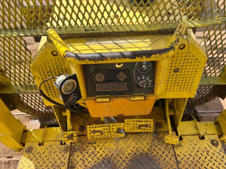 1991-deere-450g-image-21