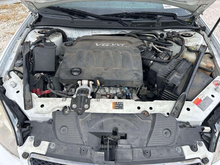 2012-chevrolet-impala-sedan-image-7
