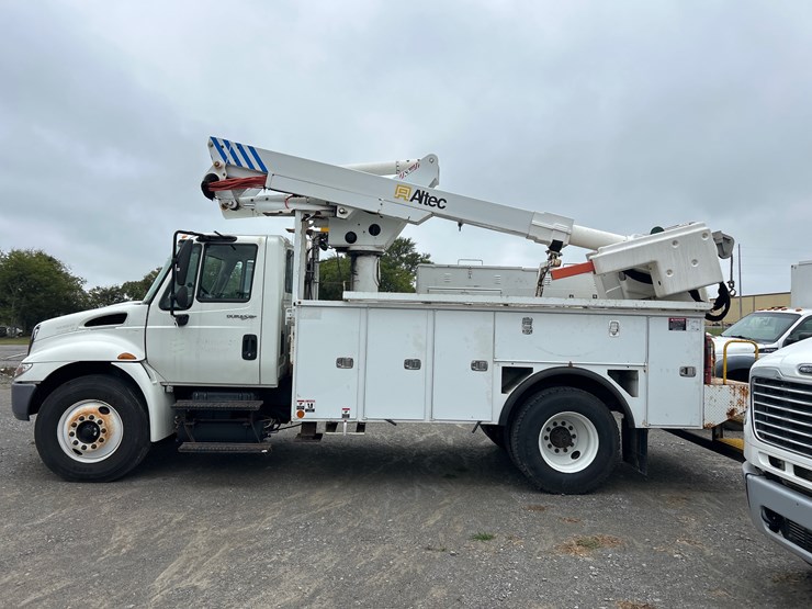 2013-international-durastar-4300-image-2