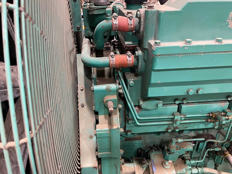 #8615-•-1999-cummins-dfeh-generator-(aps)-image-71
