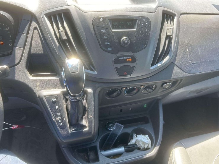 2015-ford-transit-image-15