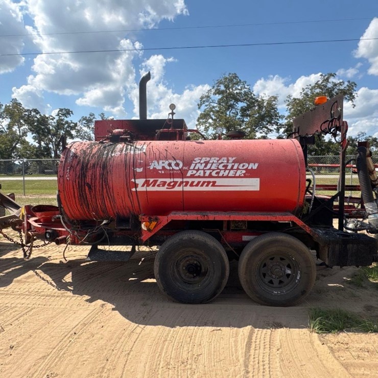 CRAFCO INC. MAGUM PORTABLE SPRAY INJECTION PATCHER