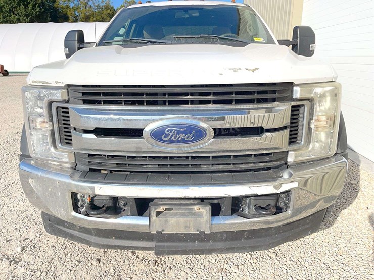 2018-ford-f450-image-11