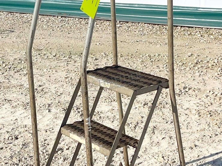 31"-rolling-steel-utility-stairs-image-2