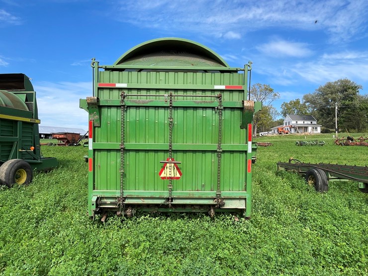 john-deere-200-image-6