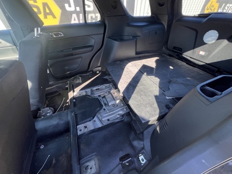 2017-ford-explorer-image-21