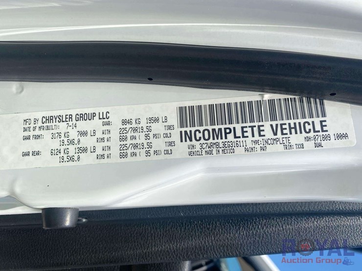 2014-dodge-ram-5500-image-5